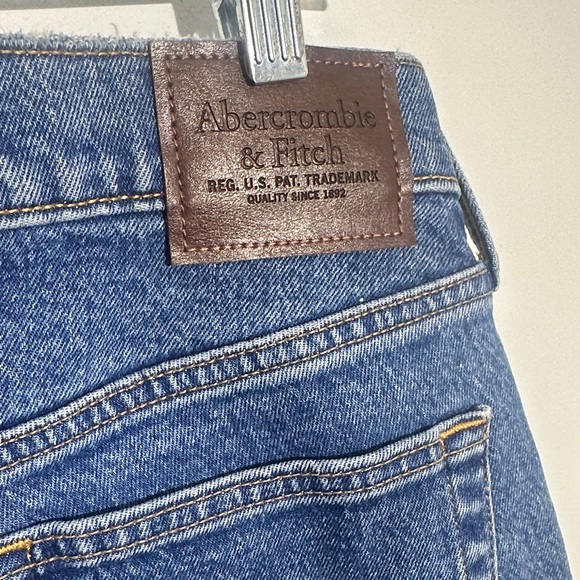 Abercrombie & Fitch Classic Blue Boyfriend Jeans - Picture 5 of 6